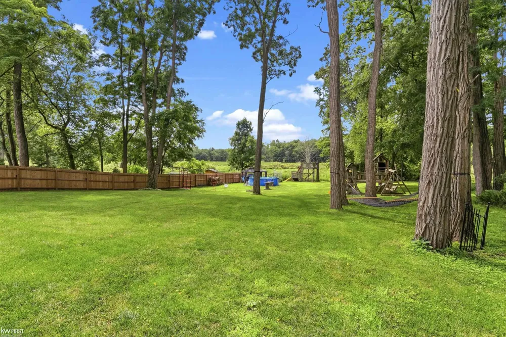 1539 W Rolston Road Linden City, MI 48451