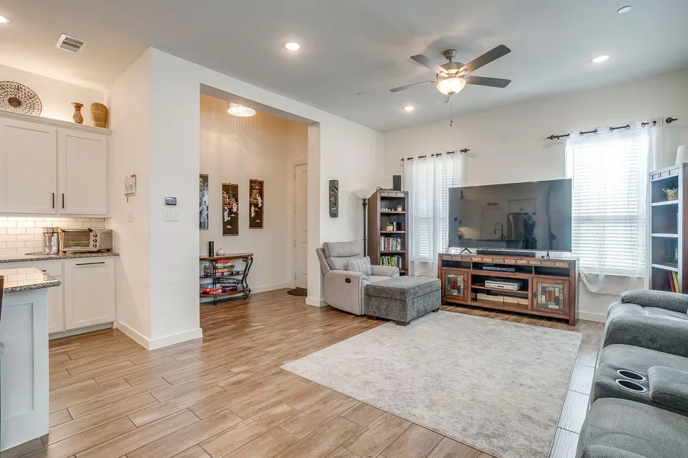6449 Iron Horse Boulevard North Richland Hills, TX 76180