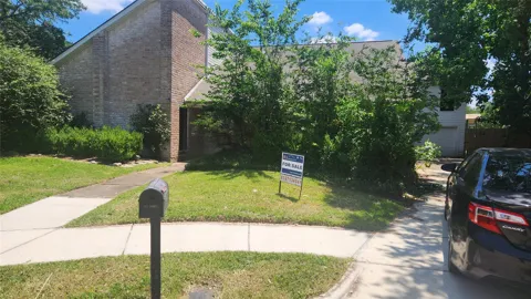 2127 Manor Green Drive