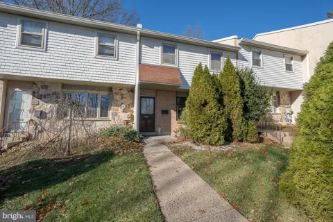 403 WOODSIDE CIRCLE
