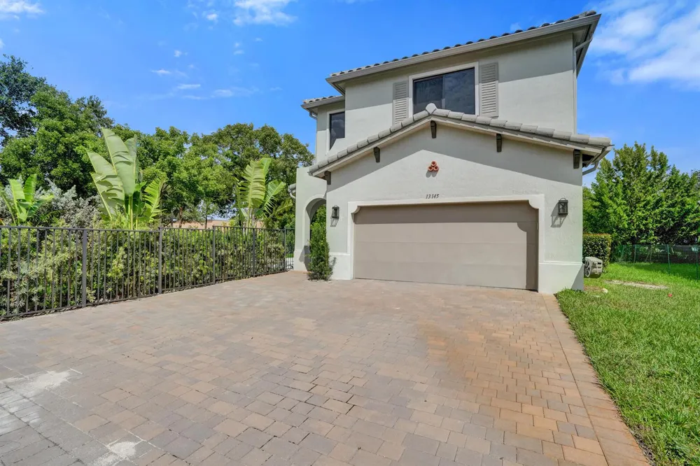 13145 Addilyn Court Davie, FL 33325