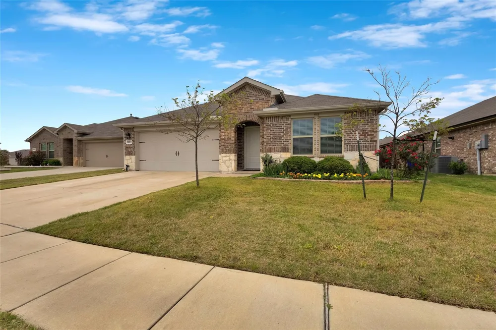 3223 Buttonbush Drive Royse City, TX 75189