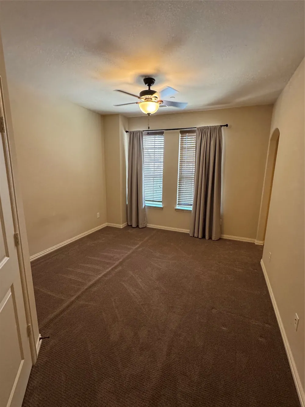 6464 Naples Drive Irving, TX 75039