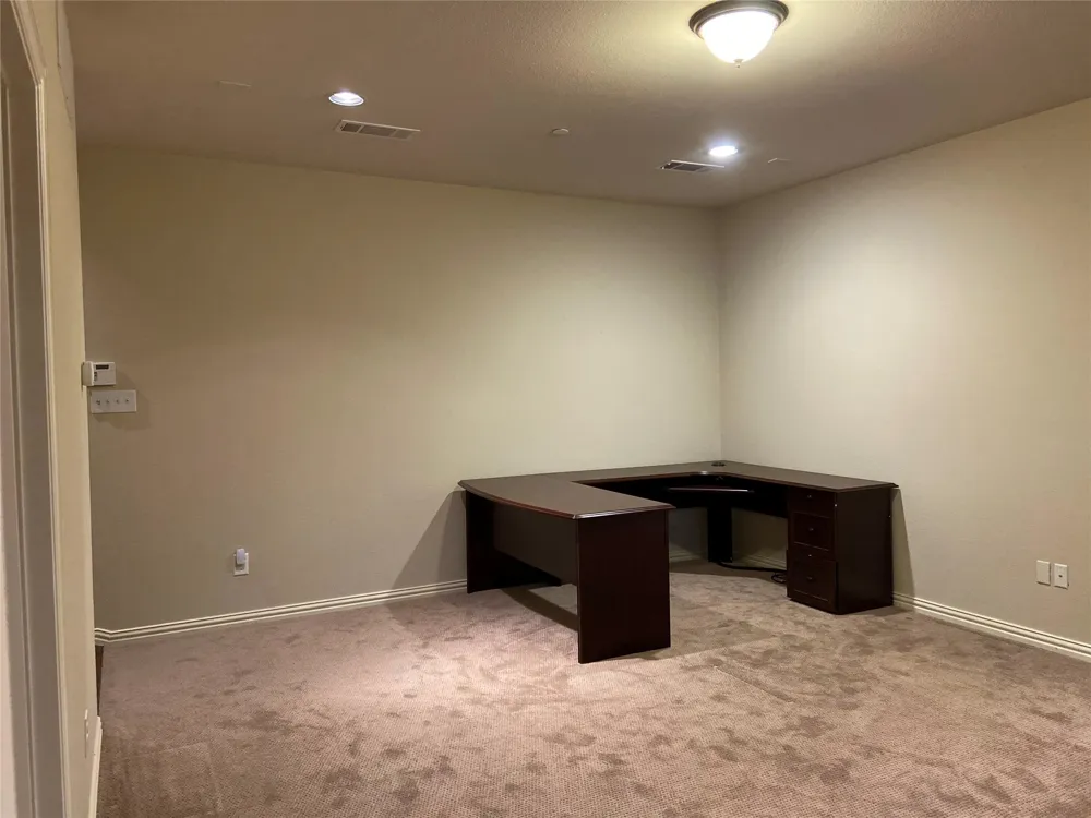 6464 Naples Drive Irving, TX 75039