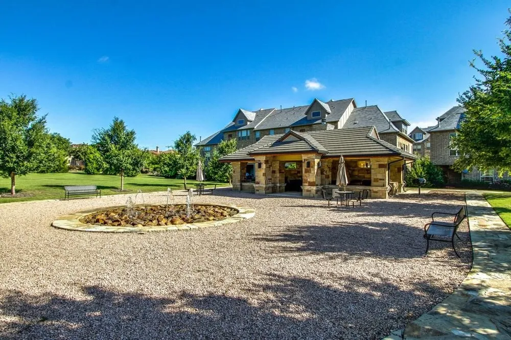 6464 Naples Drive Irving, TX 75039