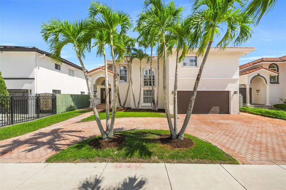 15753 SW 43rd St Miami, FL 33185