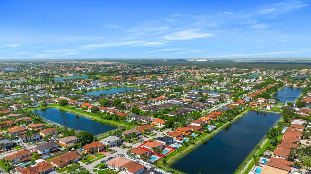15753 SW 43rd St Miami, FL 33185