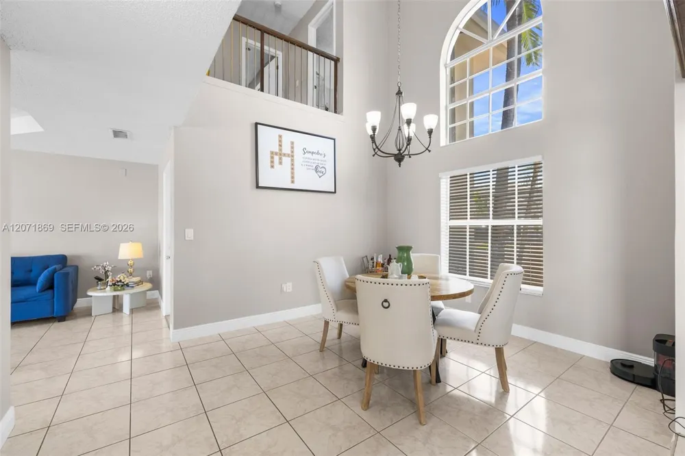 15753 SW 43rd St Miami, FL 33185