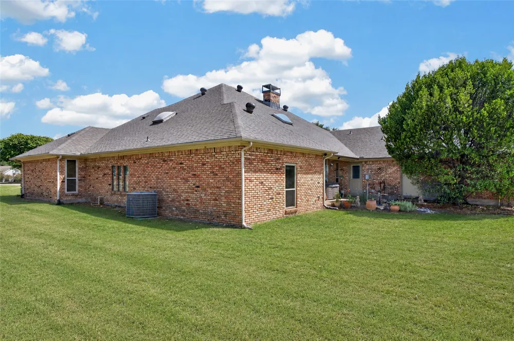 1821 Meadow Ranch Road McKinney, TX 75071