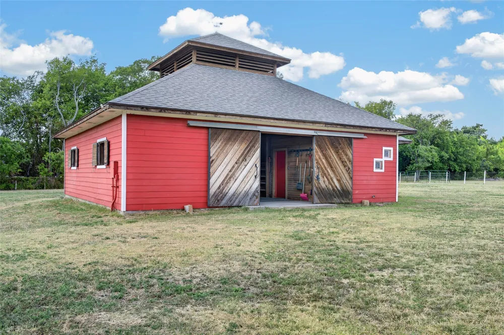 1821 Meadow Ranch Road McKinney, TX 75071