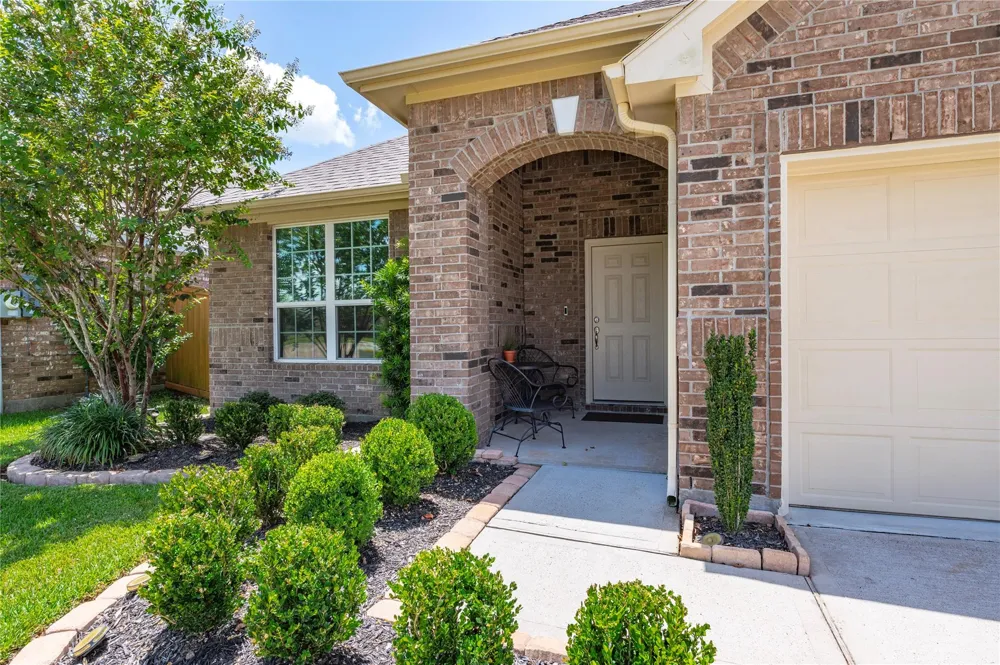 13213 Anchor Isle Court Texas City, TX 77568