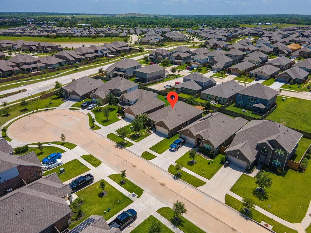 13213 Anchor Isle Court Texas City, TX 77568