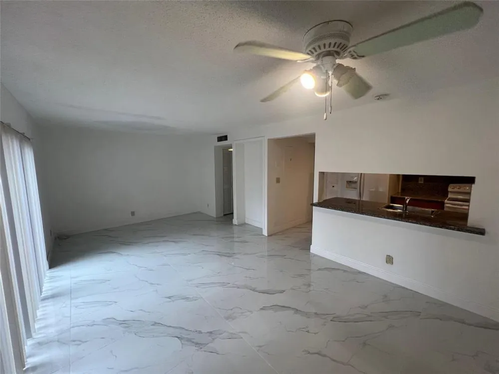 5847 BLUEBERRY COURT #85 Lauderhill, FL 33313