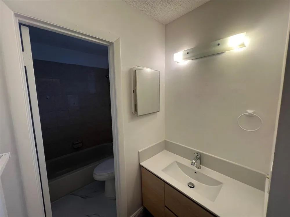 5847 BLUEBERRY COURT #85 Lauderhill, FL 33313