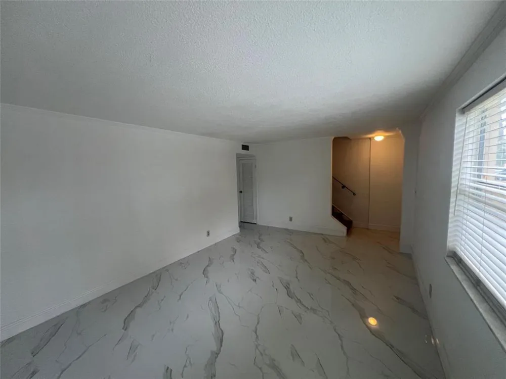 5847 BLUEBERRY COURT #85 Lauderhill, FL 33313