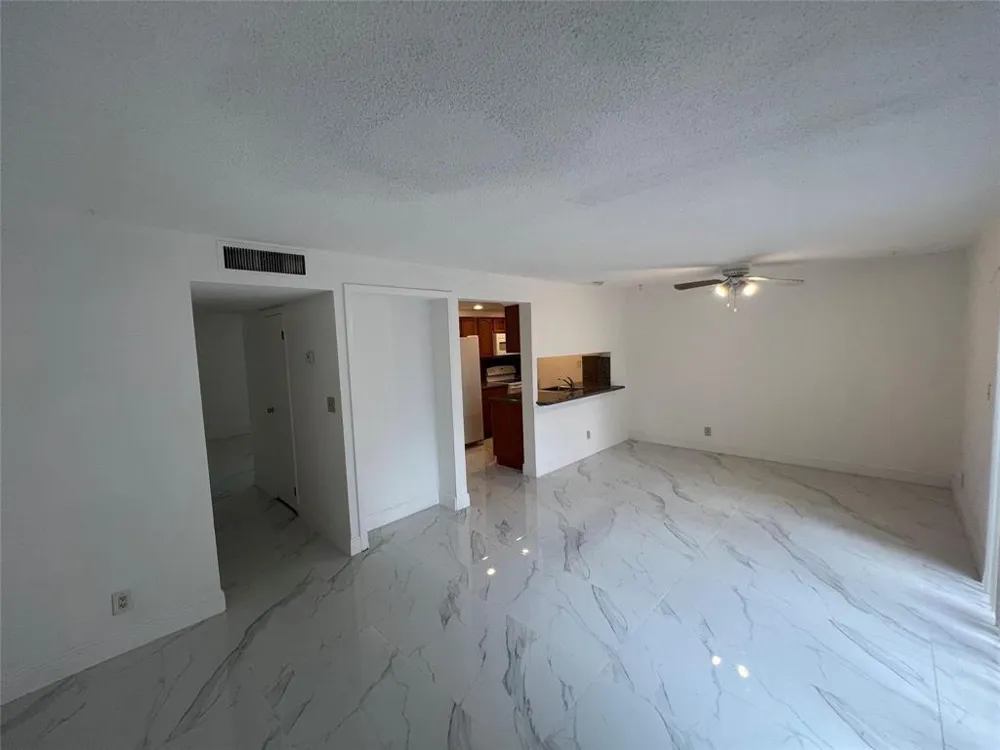 5847 BLUEBERRY COURT #85 Lauderhill, FL 33313