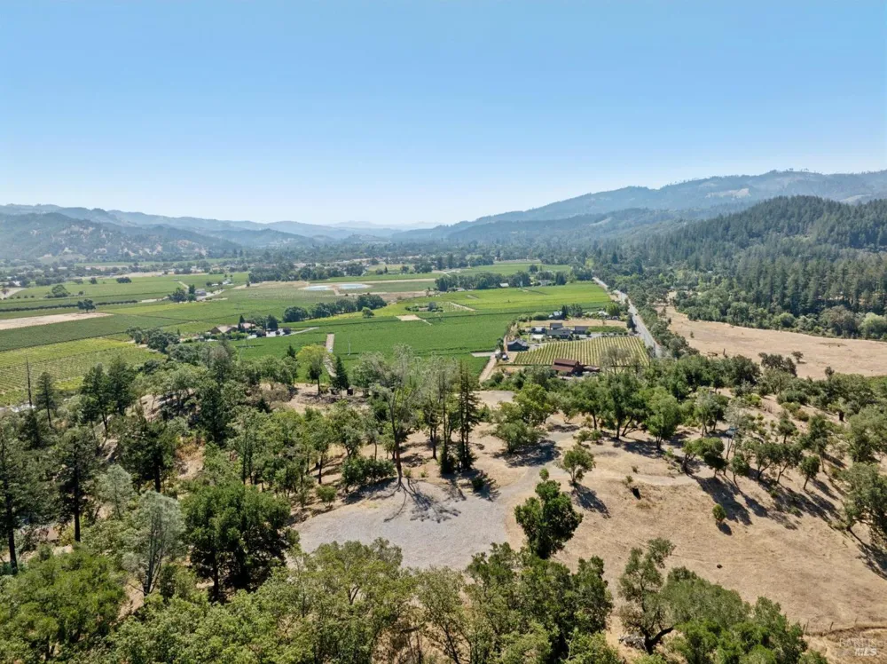 1128 Bennett Lane Calistoga, CA 94515