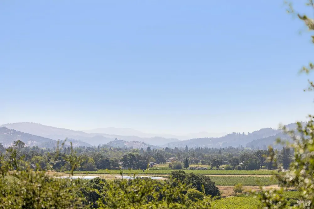 1128 Bennett Lane Calistoga, CA 94515