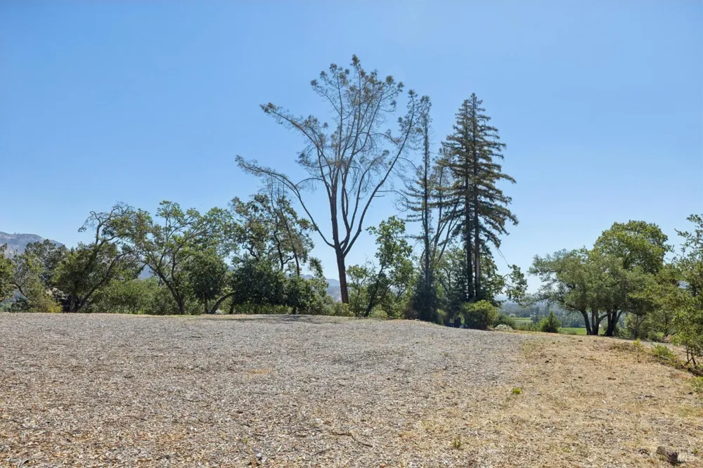 1128 Bennett Lane Calistoga, CA 94515