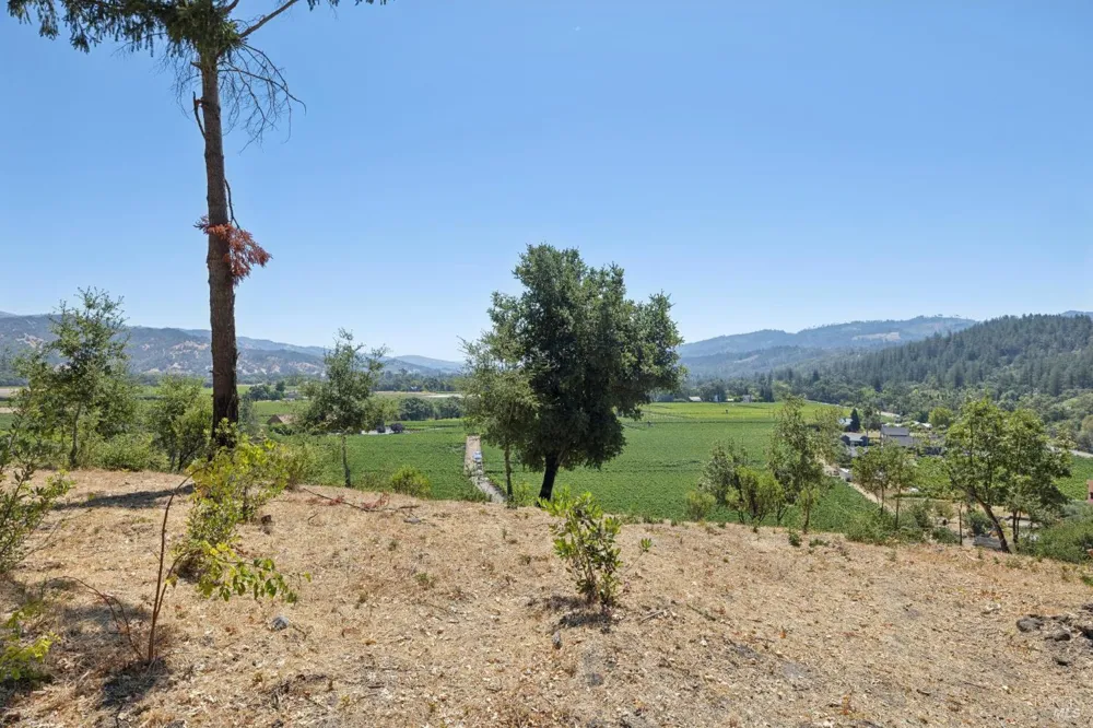 1128 Bennett Lane Calistoga, CA 94515