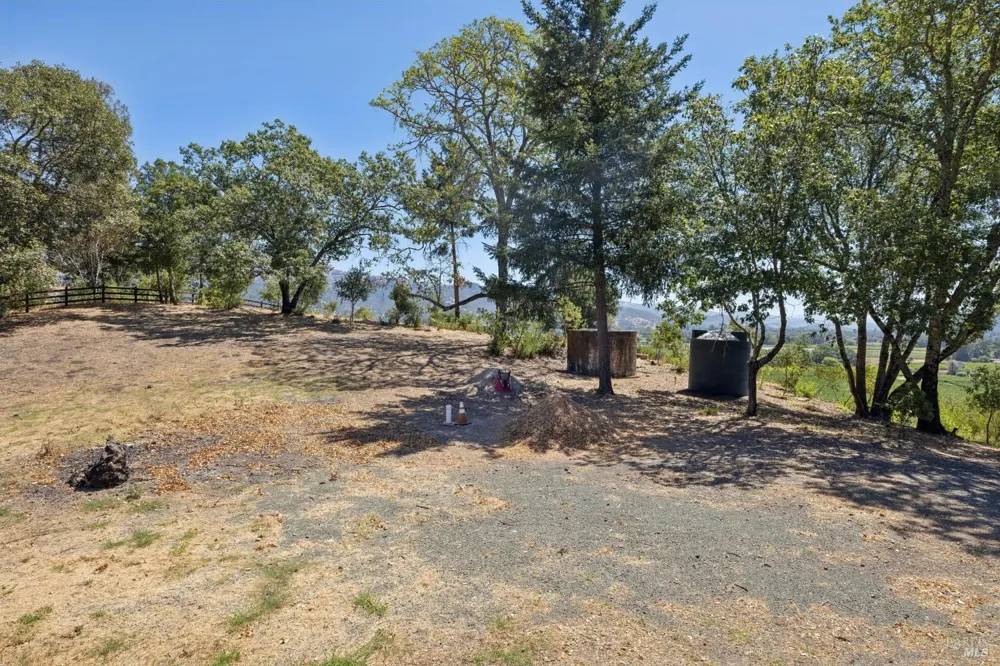 1128 Bennett Lane Calistoga, CA 94515