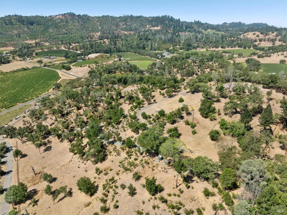 1128 Bennett Lane Calistoga, CA 94515