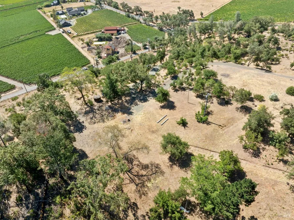 1128 Bennett Lane Calistoga, CA 94515