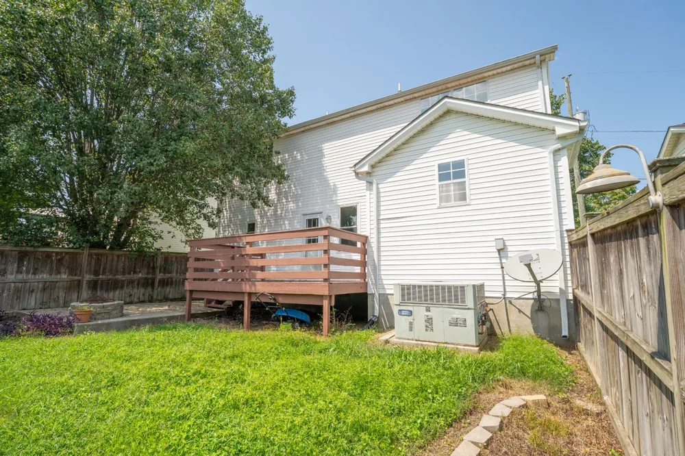 104 Edgehill Ln Hendersonville, TN 37075