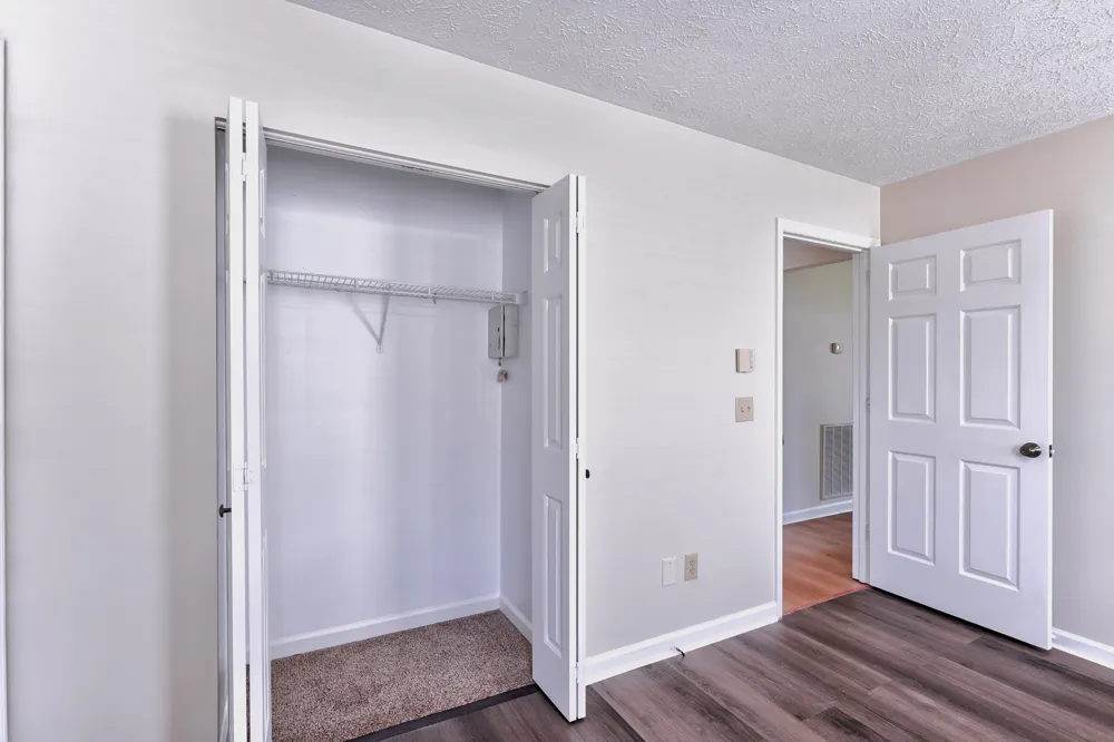 104 Edgehill Ln Hendersonville, TN 37075