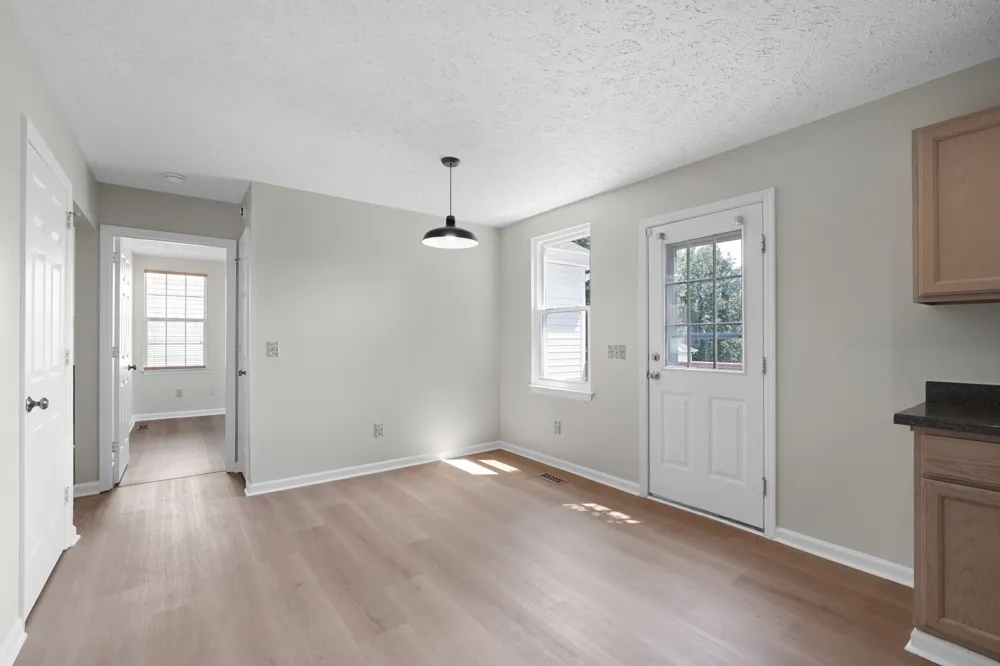 104 Edgehill Ln Hendersonville, TN 37075