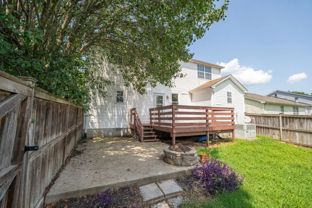 104 Edgehill Ln Hendersonville, TN 37075