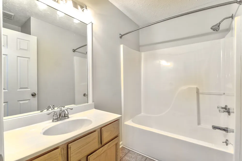 104 Edgehill Ln Hendersonville, TN 37075