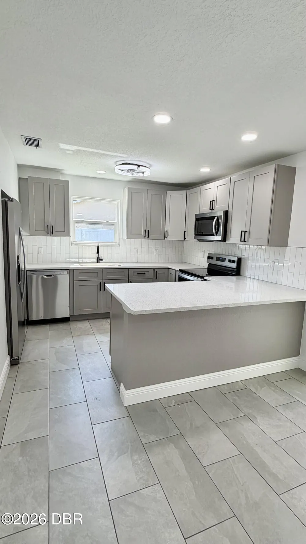 1906 Blake Place Daytona Beach, FL 32119