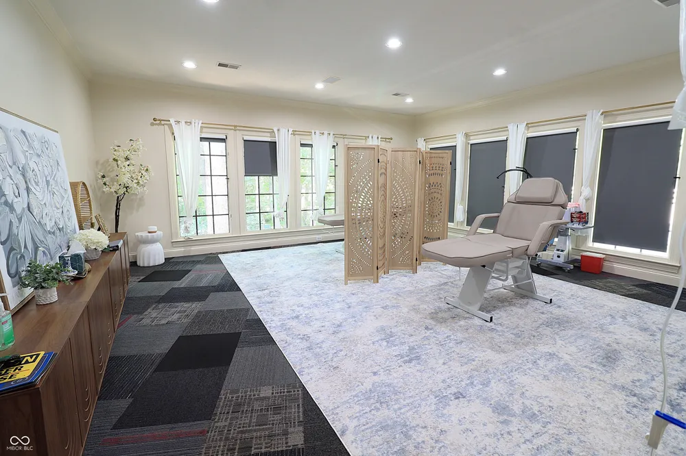 6280 Shadeland Indianapolis, IN 46220