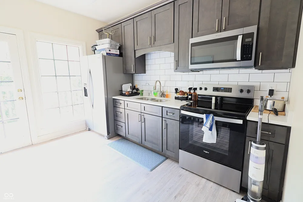 6280 Shadeland Indianapolis, IN 46220