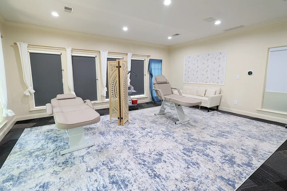 6280 Shadeland Indianapolis, IN 46220