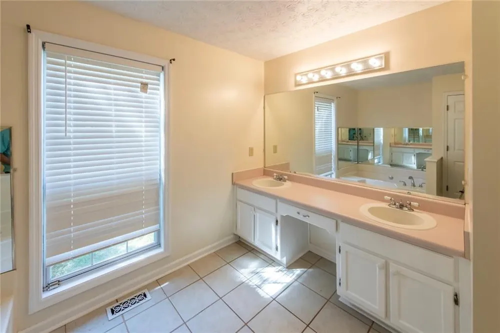 5995 Megcole Way SW Mableton, GA 30126