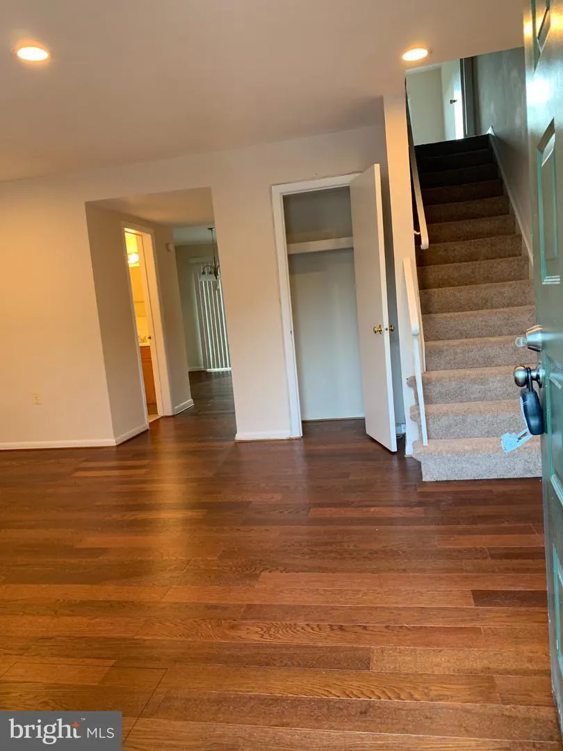 14735 ENDSLEY TURN Woodbridge, VA 22193