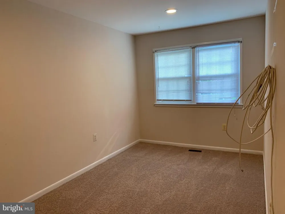 14735 ENDSLEY TURN Woodbridge, VA 22193