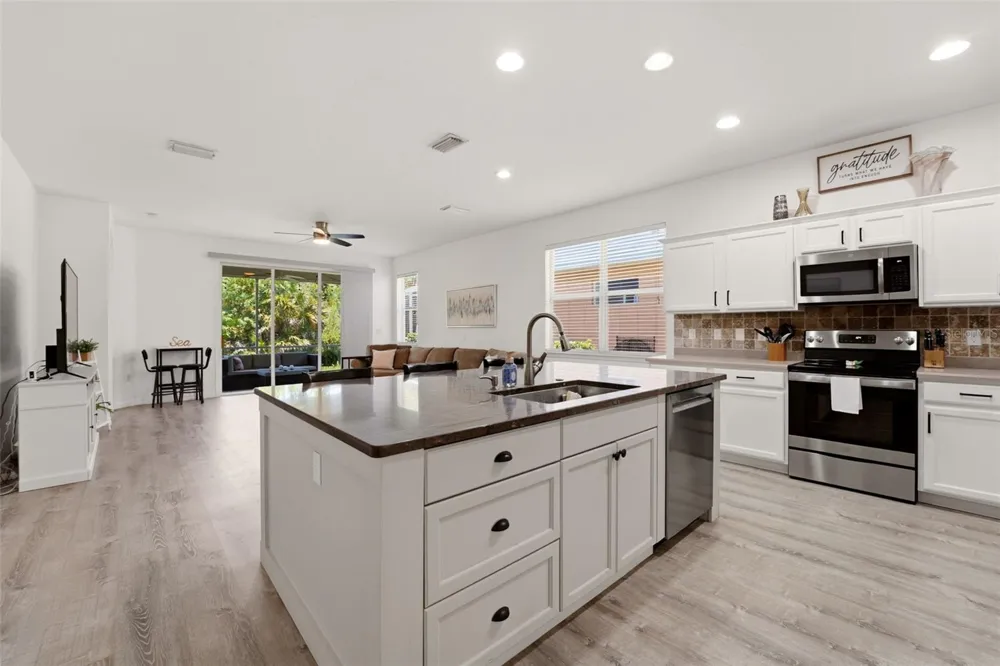 1796 SCARLETT AVENUE North Port, FL 34289