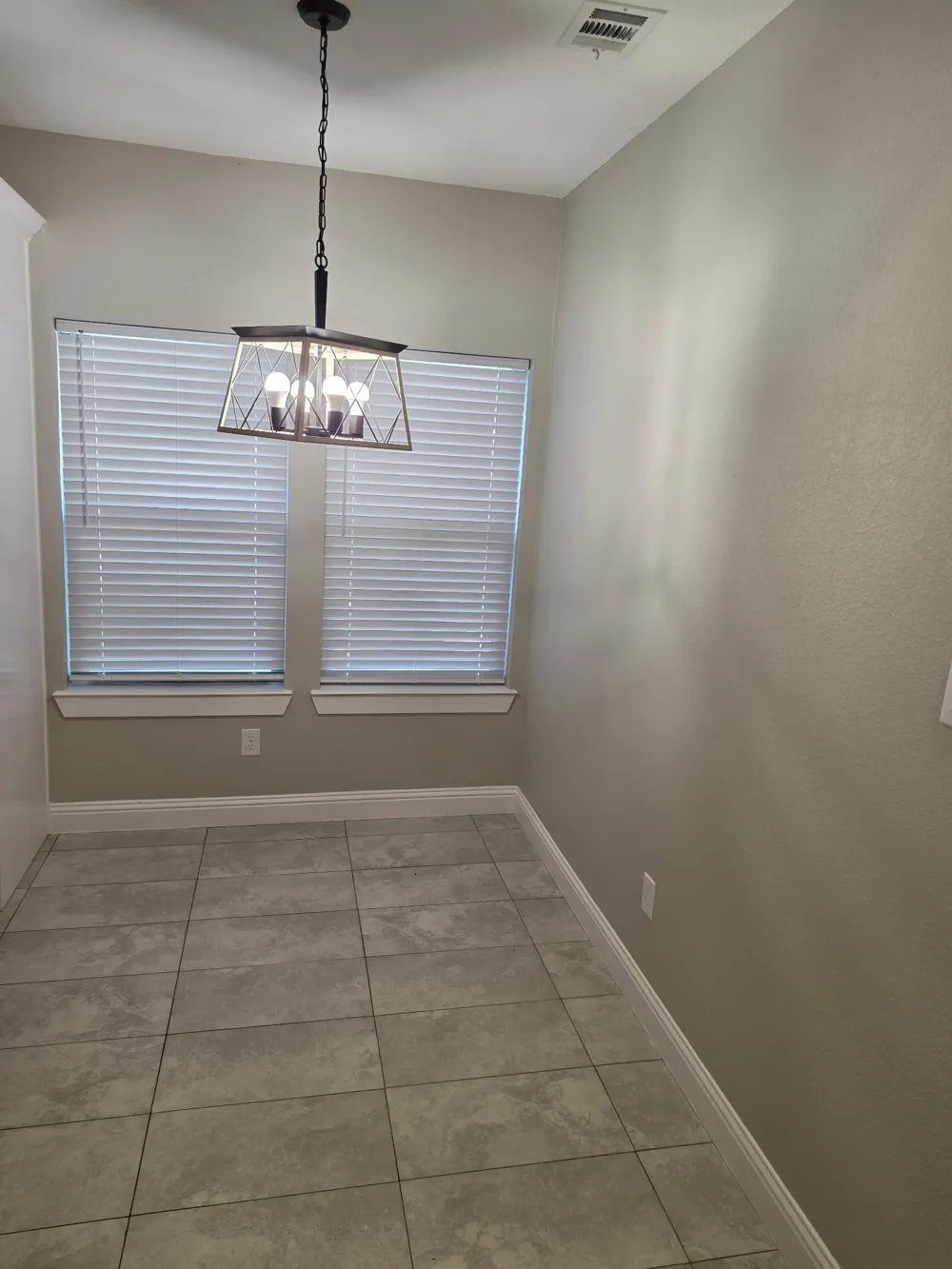 1103 E 12th Avenue Corsicana, TX 75110