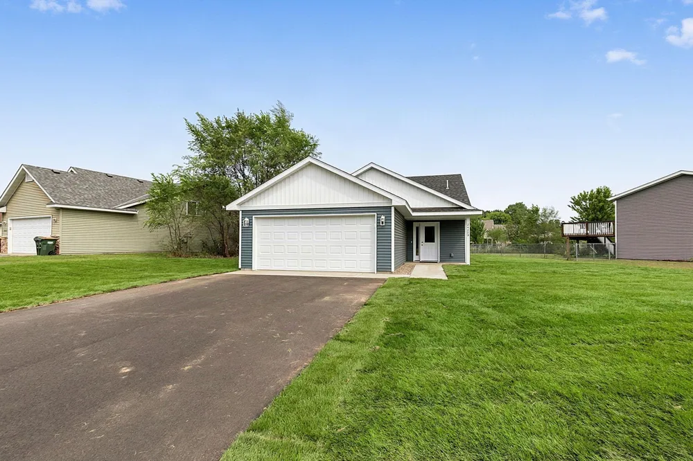 24289 Forest View Circle Saint Augusta, MN 56301