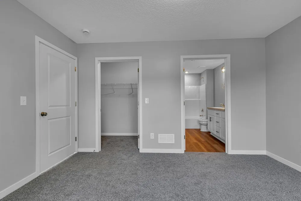 24289 Forest View Circle Saint Augusta, MN 56301