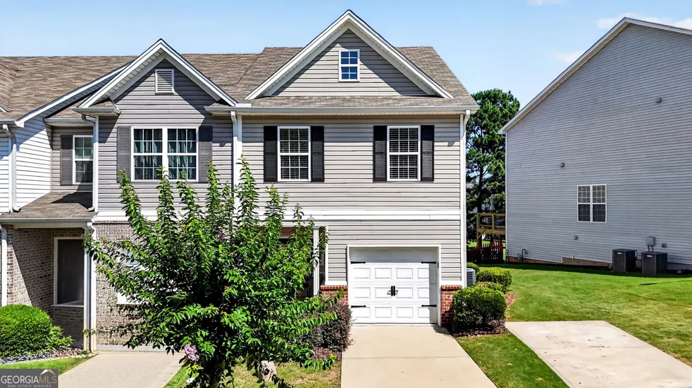 4688 Beacon Ridge LN Flowery Branch, GA 30542