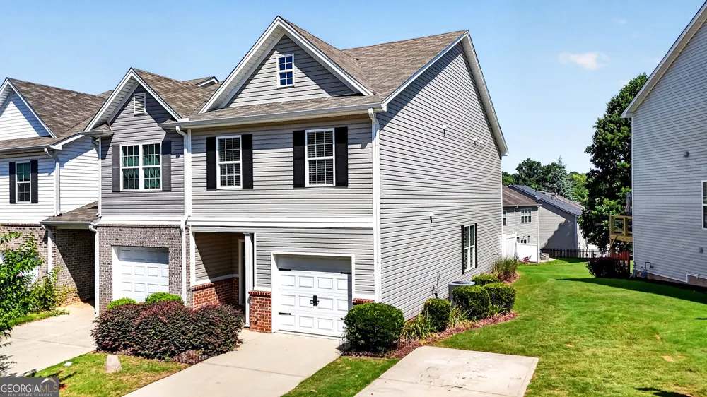 4688 Beacon Ridge LN Flowery Branch, GA 30542