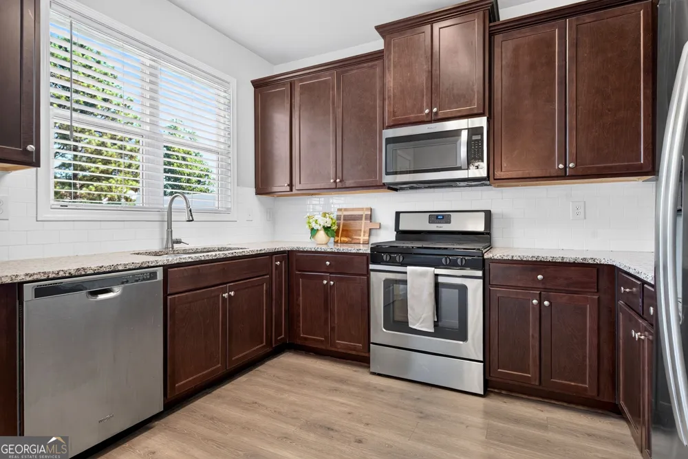 4688 Beacon Ridge LN Flowery Branch, GA 30542