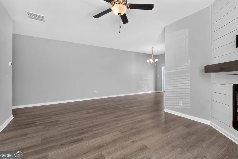 4688 Beacon Ridge LN Flowery Branch, GA 30542