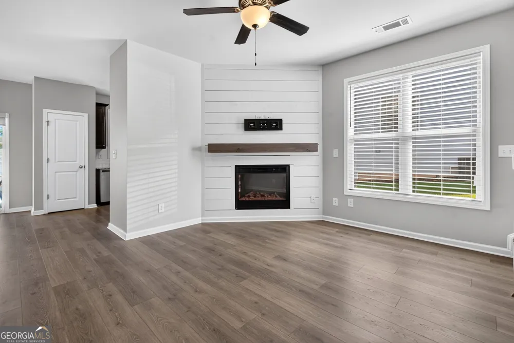 4688 Beacon Ridge LN Flowery Branch, GA 30542