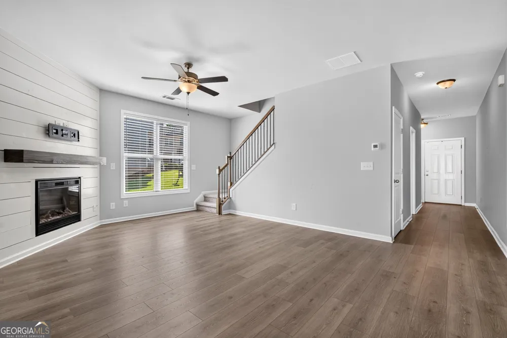 4688 Beacon Ridge LN Flowery Branch, GA 30542