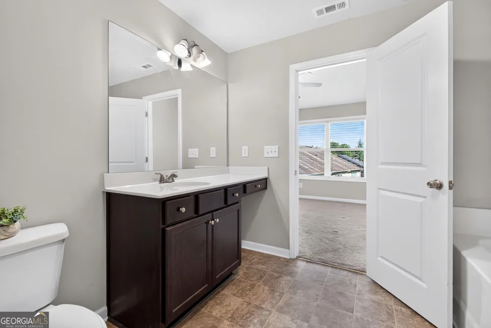 4688 Beacon Ridge LN Flowery Branch, GA 30542
